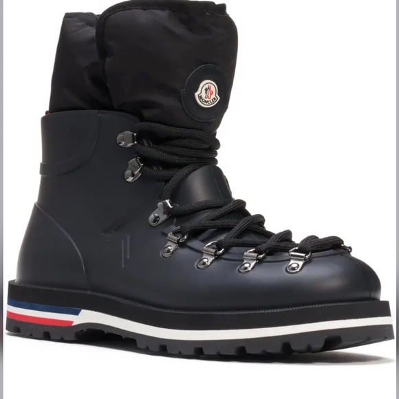 Hold! Moncler Inaya size 39 women puffer boot EUC - Picture 4 of 16